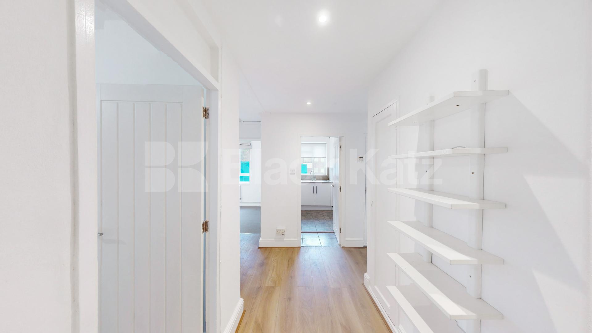 Newly refurbished three double bed flat in the heart of St Johns Wood St Johns Wood Road, St Johns Wood